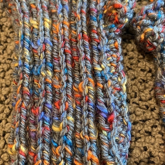 NWOT Fingerless Gray Knit Gloves - Picture 2 of 4